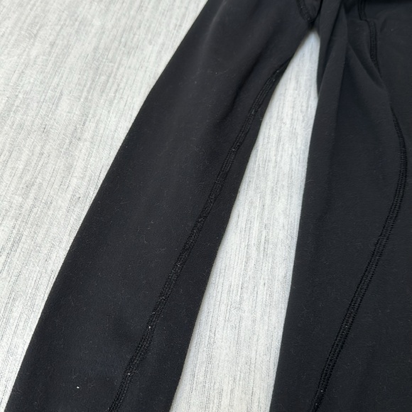 Lululemon Pullover - Picture 4 of 7